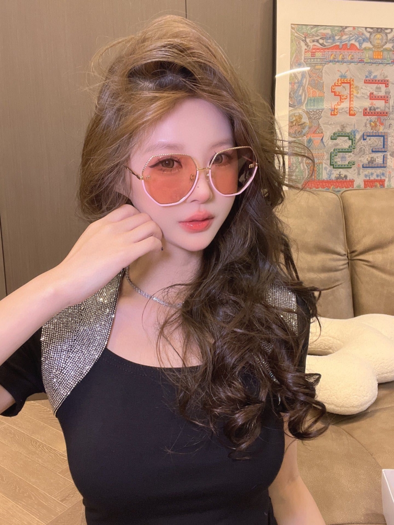 Miu miu Sunglasses